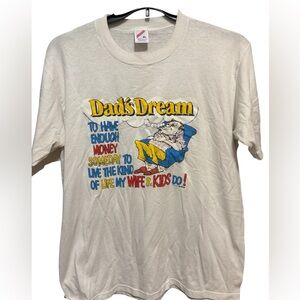 Jerzees Cream Short Sleeve Tee with Graphic Design. Dad’s Dream‎ vintage